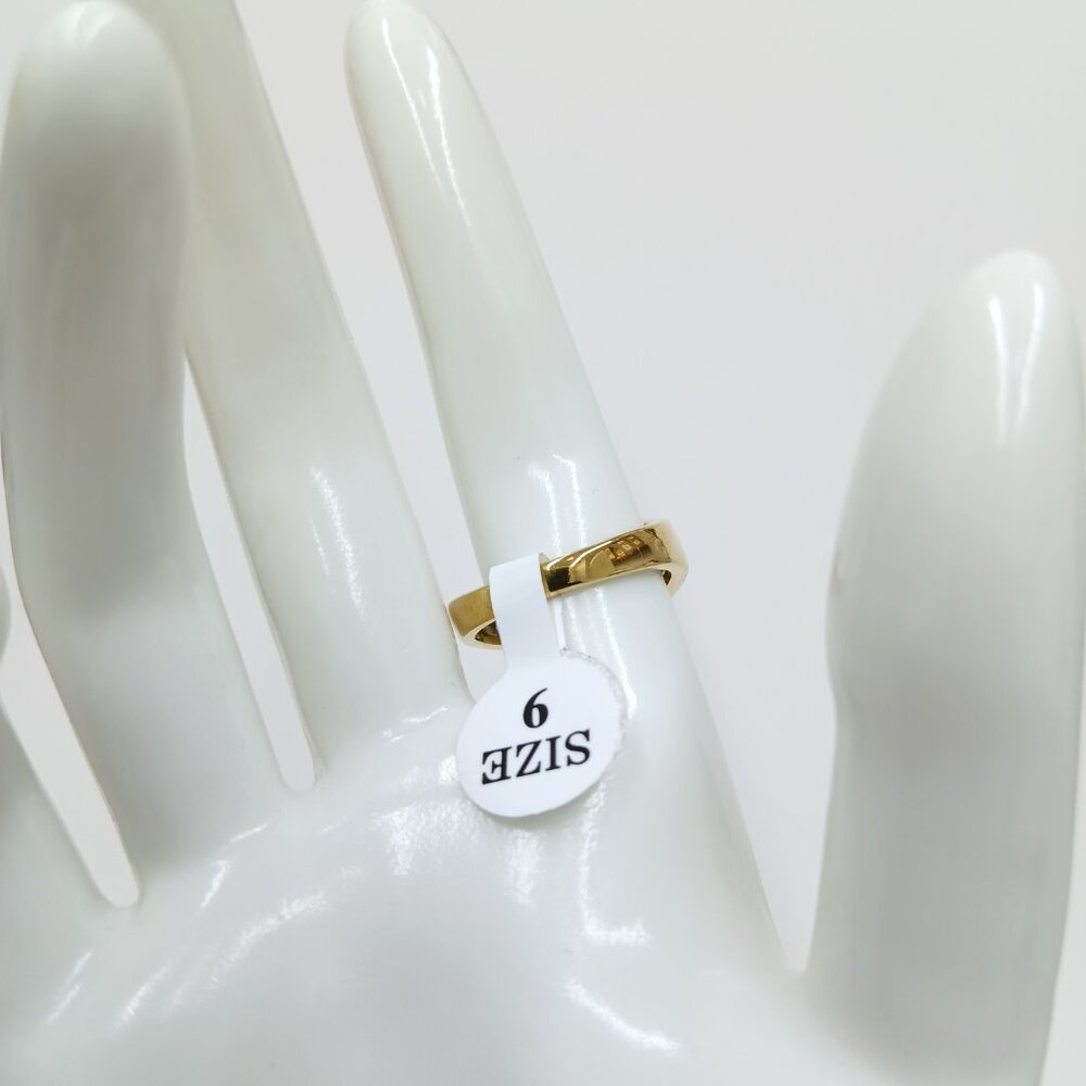 Ring - Picture 4 of 5
